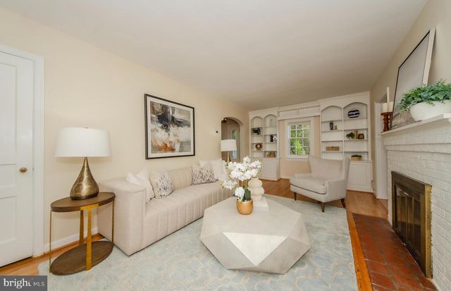 6148 12TH RD N, Arlington, VA 22205