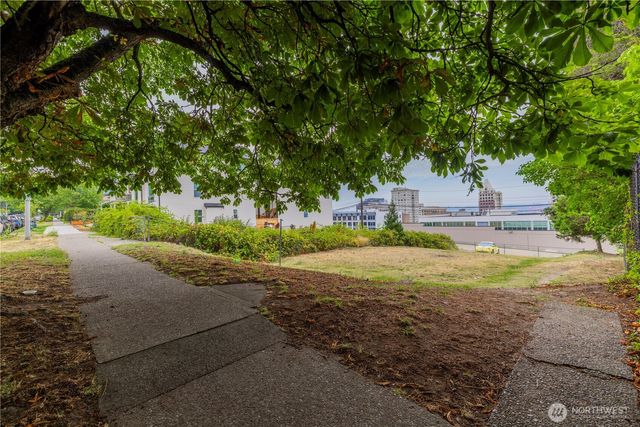 1137 Fawcett Avenue, Tacoma, WA 98402