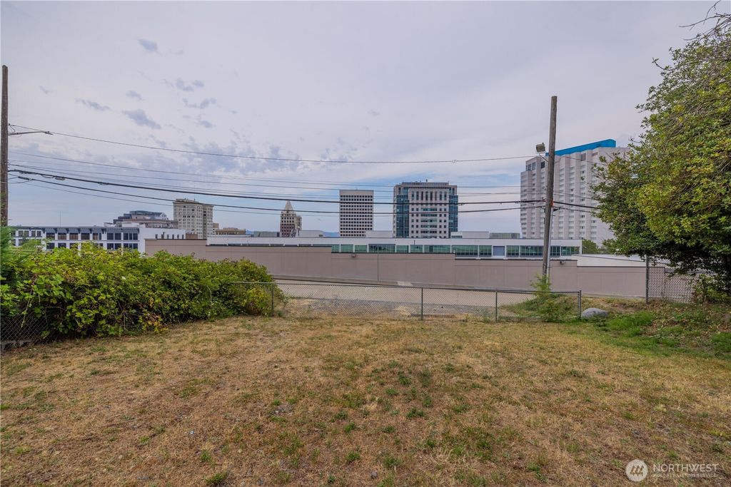 1137 Fawcett Avenue, Tacoma, WA 98402
