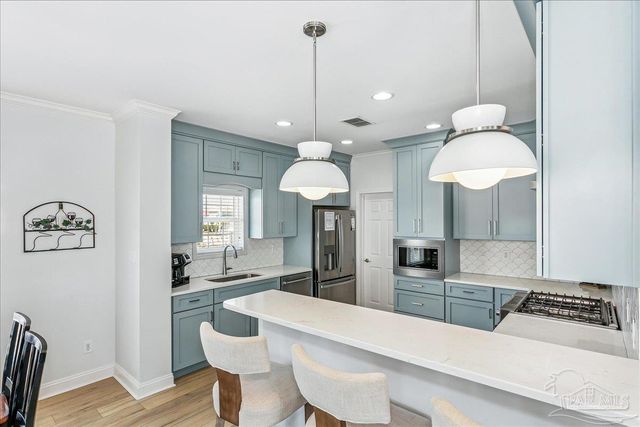 7530 Gulf Blvd, Navarre Beach, FL 32566