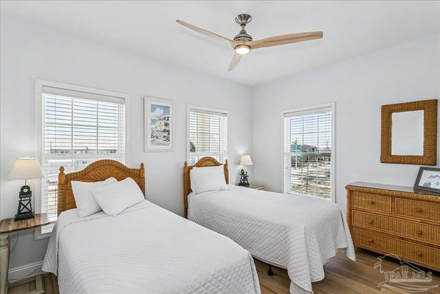 7530 Gulf Blvd, Navarre Beach, FL 32566