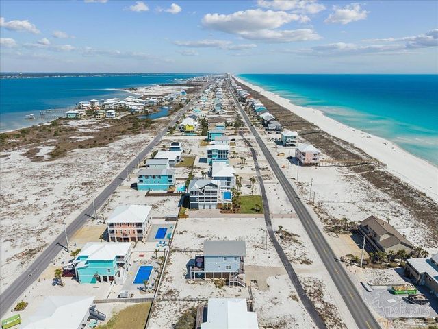 7530 Gulf Blvd, Navarre Beach, FL 32566