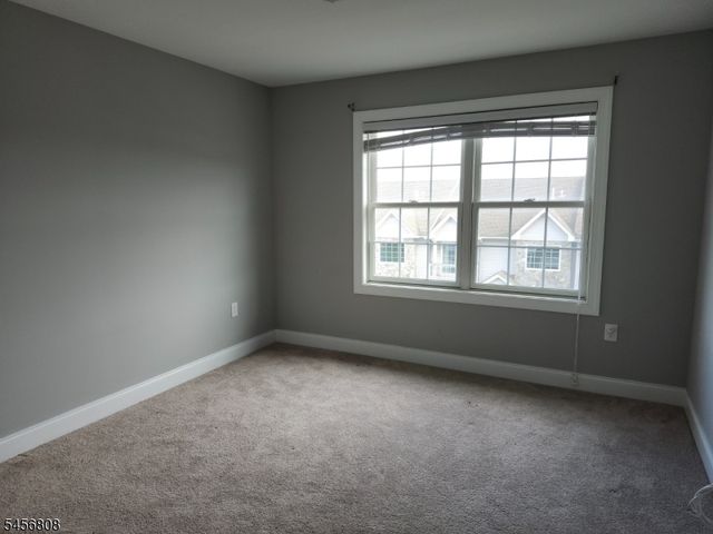 65 Halina Ln, Butler Boro, NJ 07405