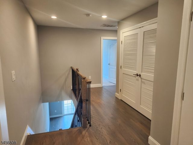65 Halina Ln, Butler Boro, NJ 07405