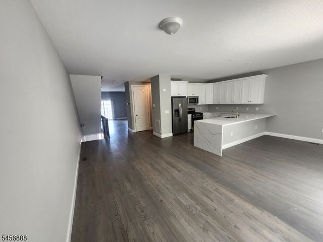 65 Halina Ln, Butler Boro, NJ 07405