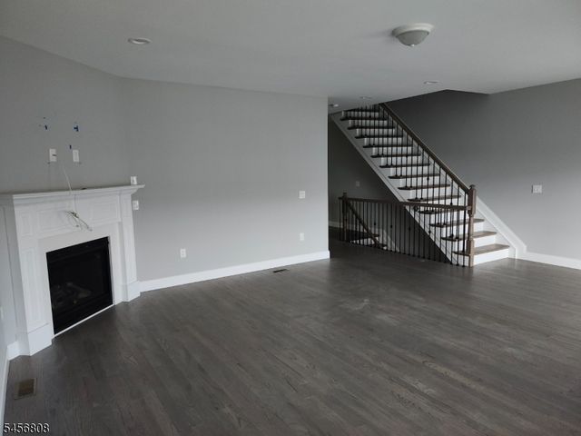 65 Halina Ln, Butler Boro, NJ 07405