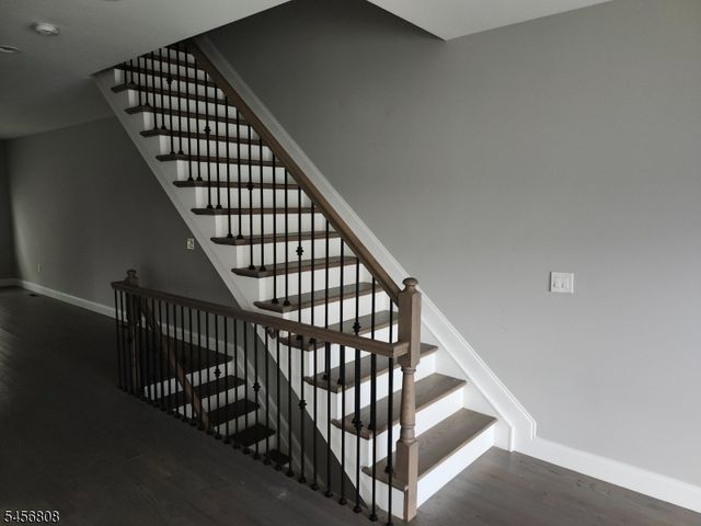 65 Halina Ln, Butler Boro, NJ 07405
