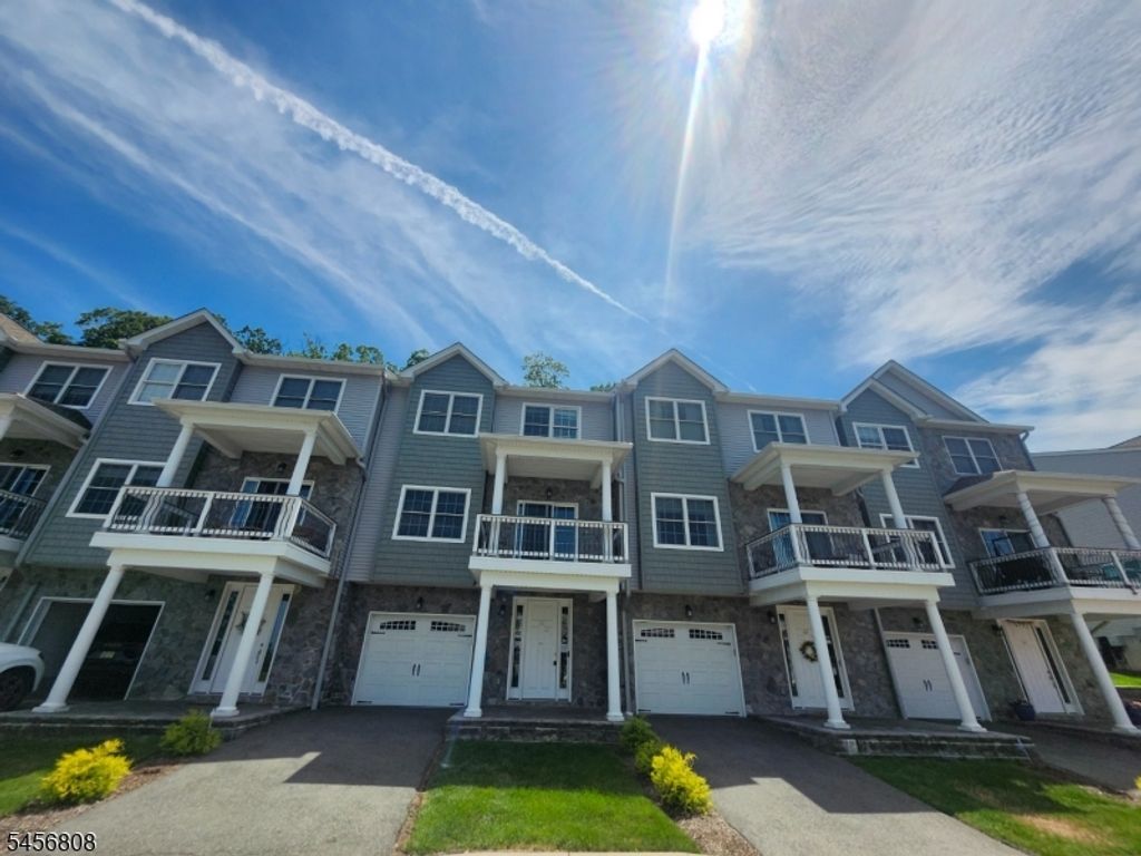 65 Halina Ln, Butler Boro, NJ 07405 — photo 2