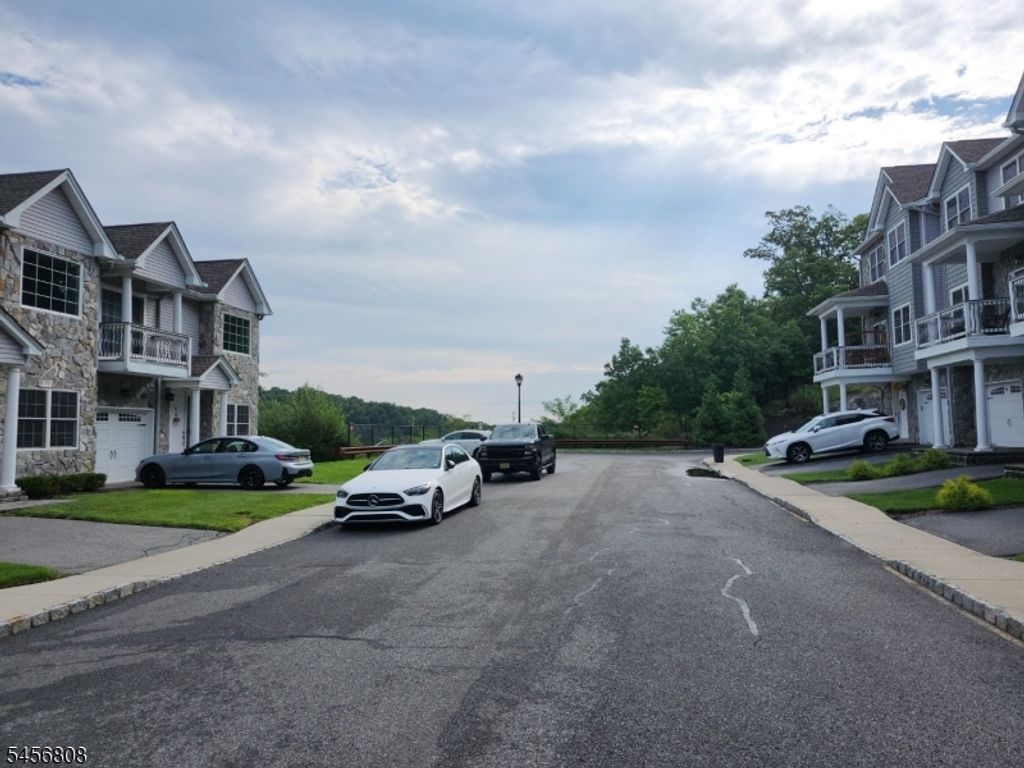 65 Halina Ln, Butler Boro, NJ 07405 — photo 3
