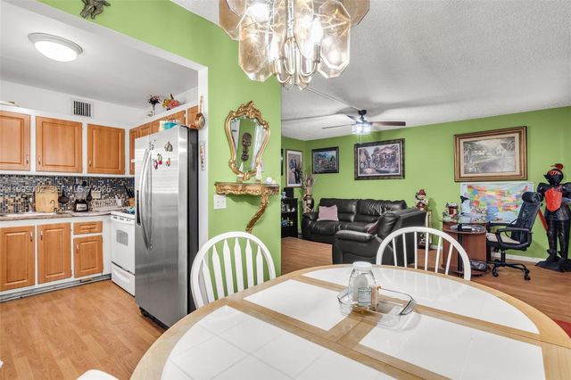 200 SW 132nd Way 211L, Pembroke Pines, FL 33027