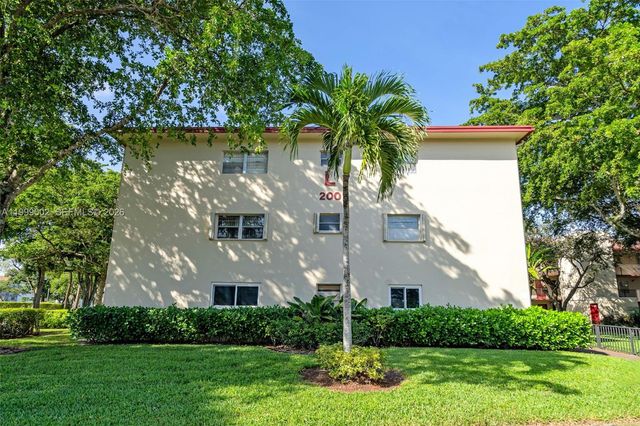 200 SW 132nd Way 211L, Pembroke Pines, FL 33027