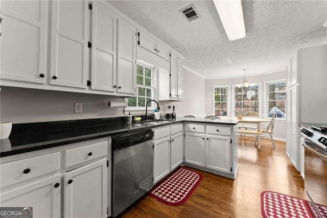 5920 Branden Hill Lane, Buford, GA 30518