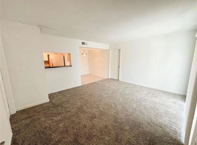8100 Creekbend Drive 152, Houston, TX 77071