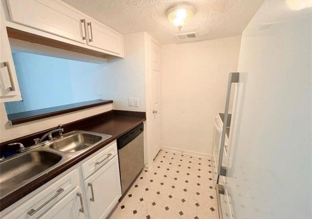8100 Creekbend Drive 152, Houston, TX 77071