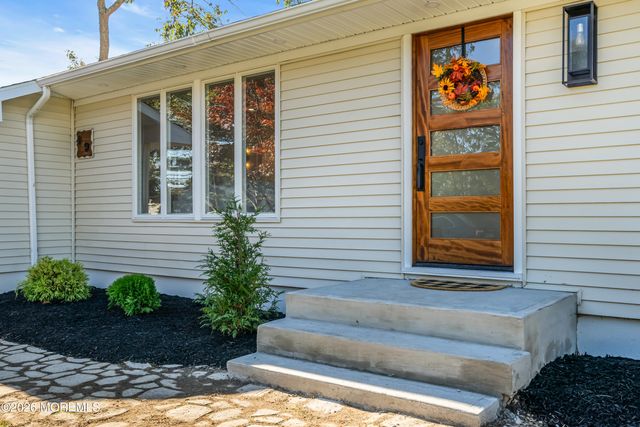 49 Elm Street, Beachwood, NJ 08722