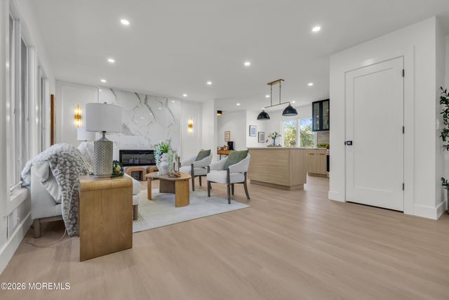 49 Elm Street, Beachwood, NJ 08722