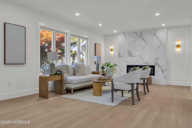 49 Elm Street, Beachwood, NJ 08722