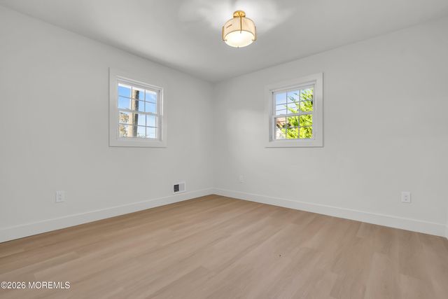 49 Elm Street, Beachwood, NJ 08722