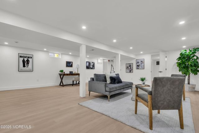 49 Elm Street, Beachwood, NJ 08722