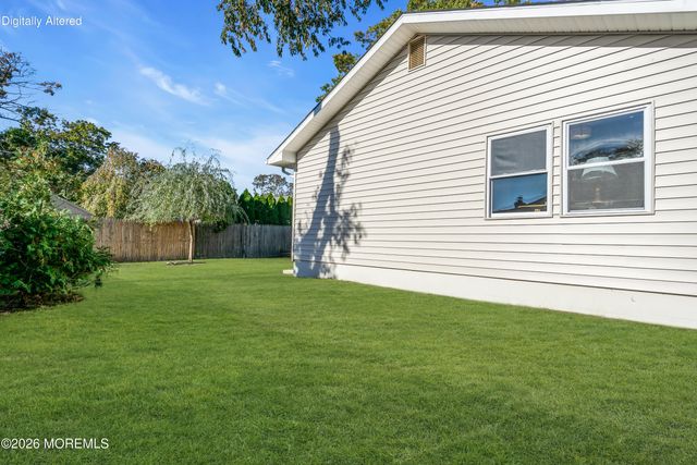 49 Elm Street, Beachwood, NJ 08722