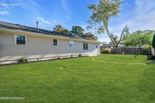 49 Elm Street, Beachwood, NJ 08722