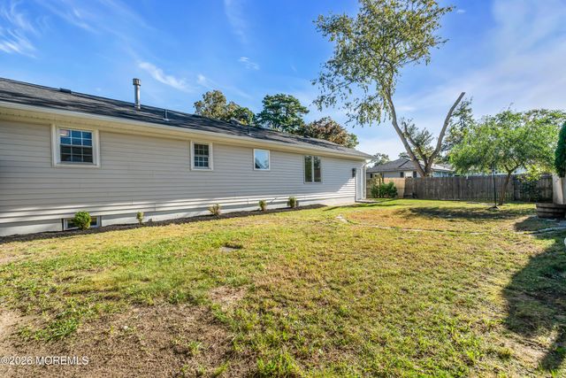 49 Elm Street, Beachwood, NJ 08722