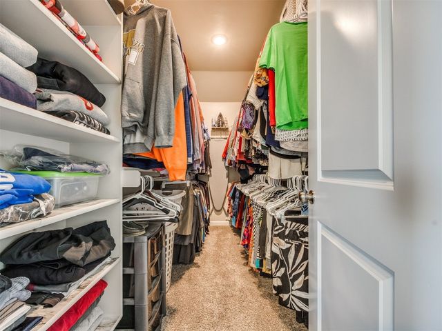 9556 Country Side Lane, Guthrie, OK 73044