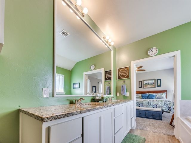 9556 Country Side Lane, Guthrie, OK 73044