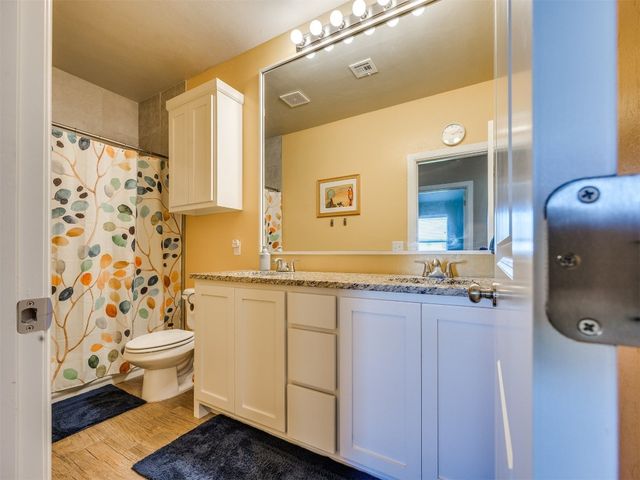 9556 Country Side Lane, Guthrie, OK 73044