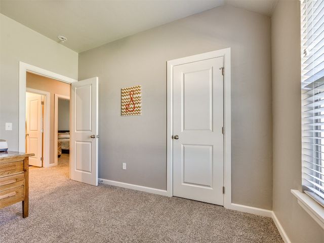 9556 Country Side Lane, Guthrie, OK 73044