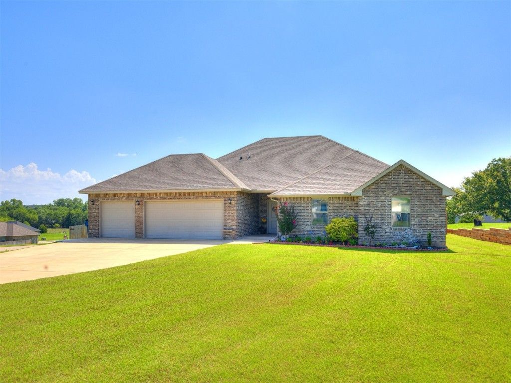 9556 Country Side Lane, Guthrie, OK 73044