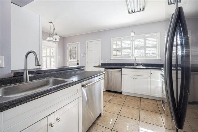 5395 LAURIE LN, Memphis, TN 38120