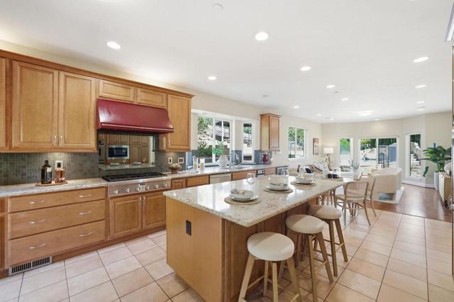 2075 Mantelli Drive, Gilroy, CA 95020