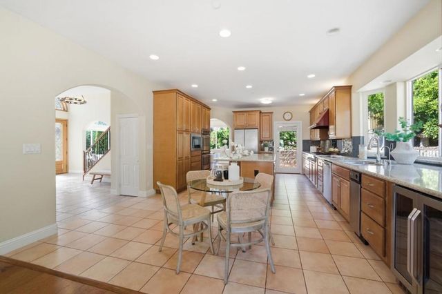 2075 Mantelli Drive, Gilroy, CA 95020