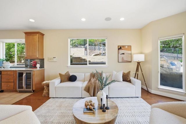 2075 Mantelli Drive, Gilroy, CA 95020