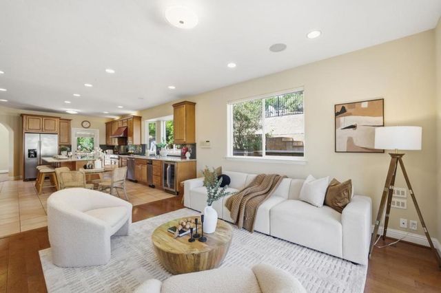 2075 Mantelli Drive, Gilroy, CA 95020