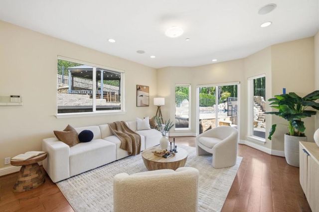 2075 Mantelli Drive, Gilroy, CA 95020