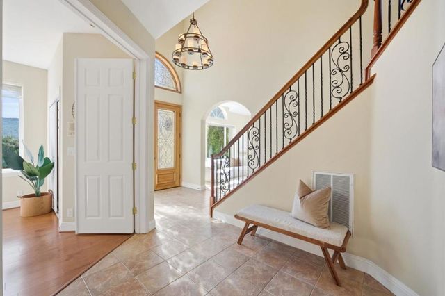 2075 Mantelli Drive, Gilroy, CA 95020