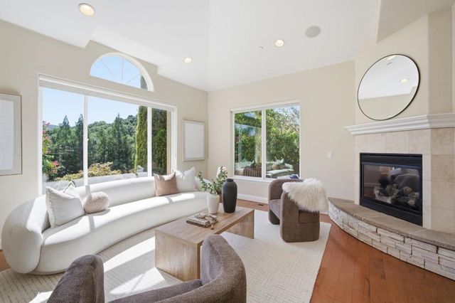 2075 Mantelli Drive, Gilroy, CA 95020