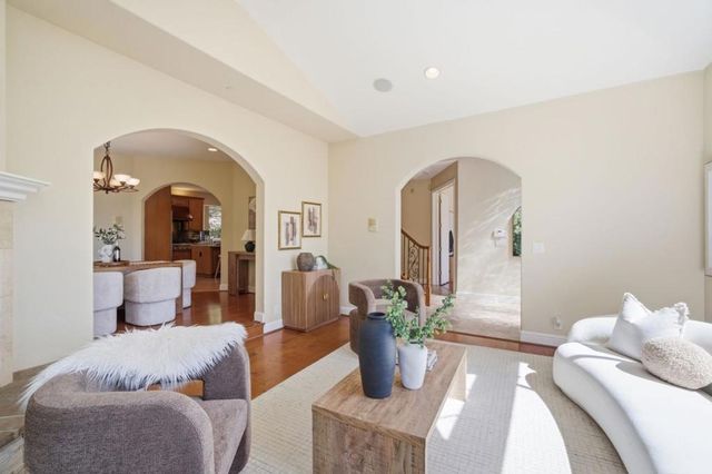 2075 Mantelli Drive, Gilroy, CA 95020