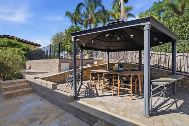 2075 Mantelli Drive, Gilroy, CA 95020