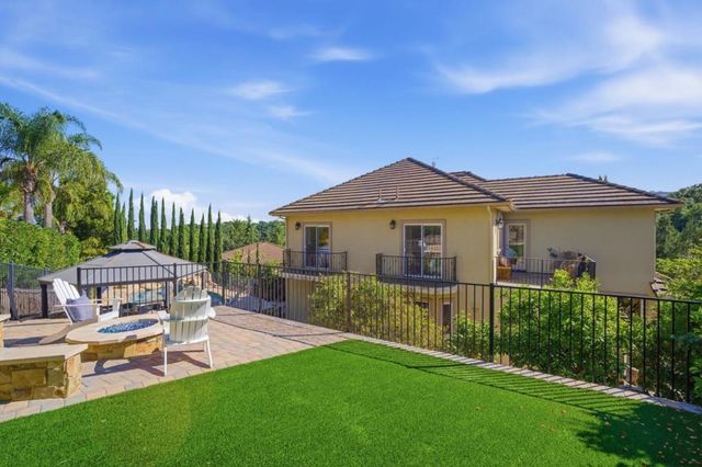 2075 Mantelli Drive, Gilroy, CA 95020