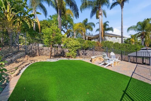 2075 Mantelli Drive, Gilroy, CA 95020