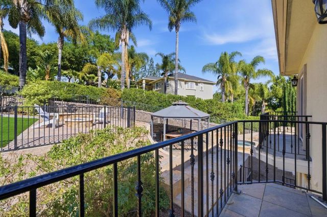 2075 Mantelli Drive, Gilroy, CA 95020