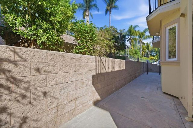 2075 Mantelli Drive, Gilroy, CA 95020