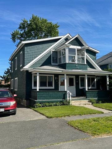 32-34 Chateaugay St, Chicopee, MA 01020