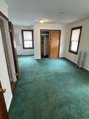 32-34 Chateaugay St, Chicopee, MA 01020