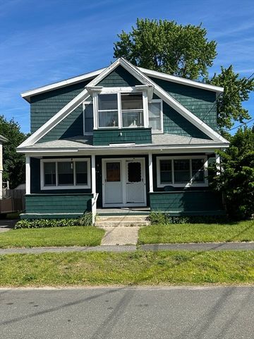 32-34 Chateaugay St, Chicopee, MA 01020