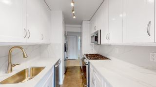 211 E 53rd St Apt 11D, New York City, NY 10022