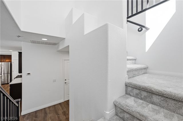 7103 Stanley Frederick Street, Las Vegas, NV 89166